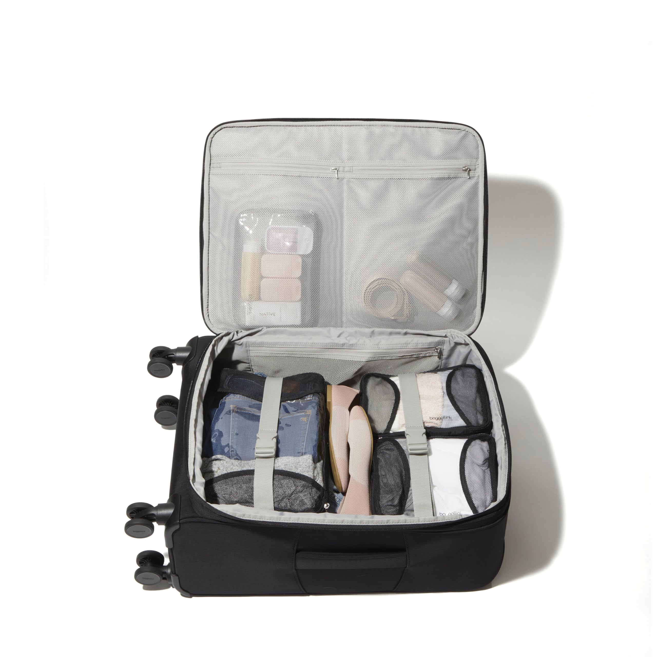 Baggallini 26" Packing Case with Expansion - Image 3