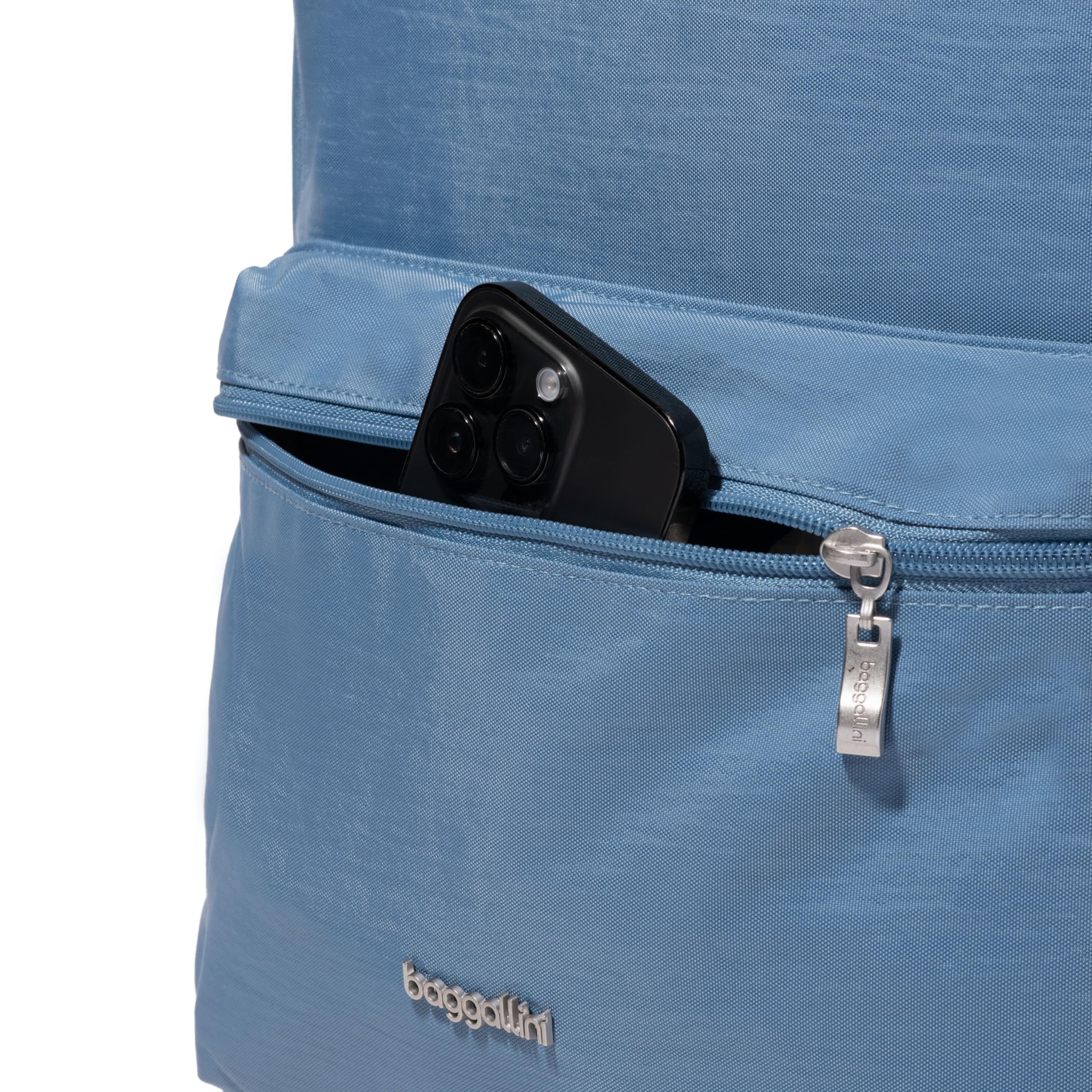 Baggallini On the Go Laptop Backpack - Image 4