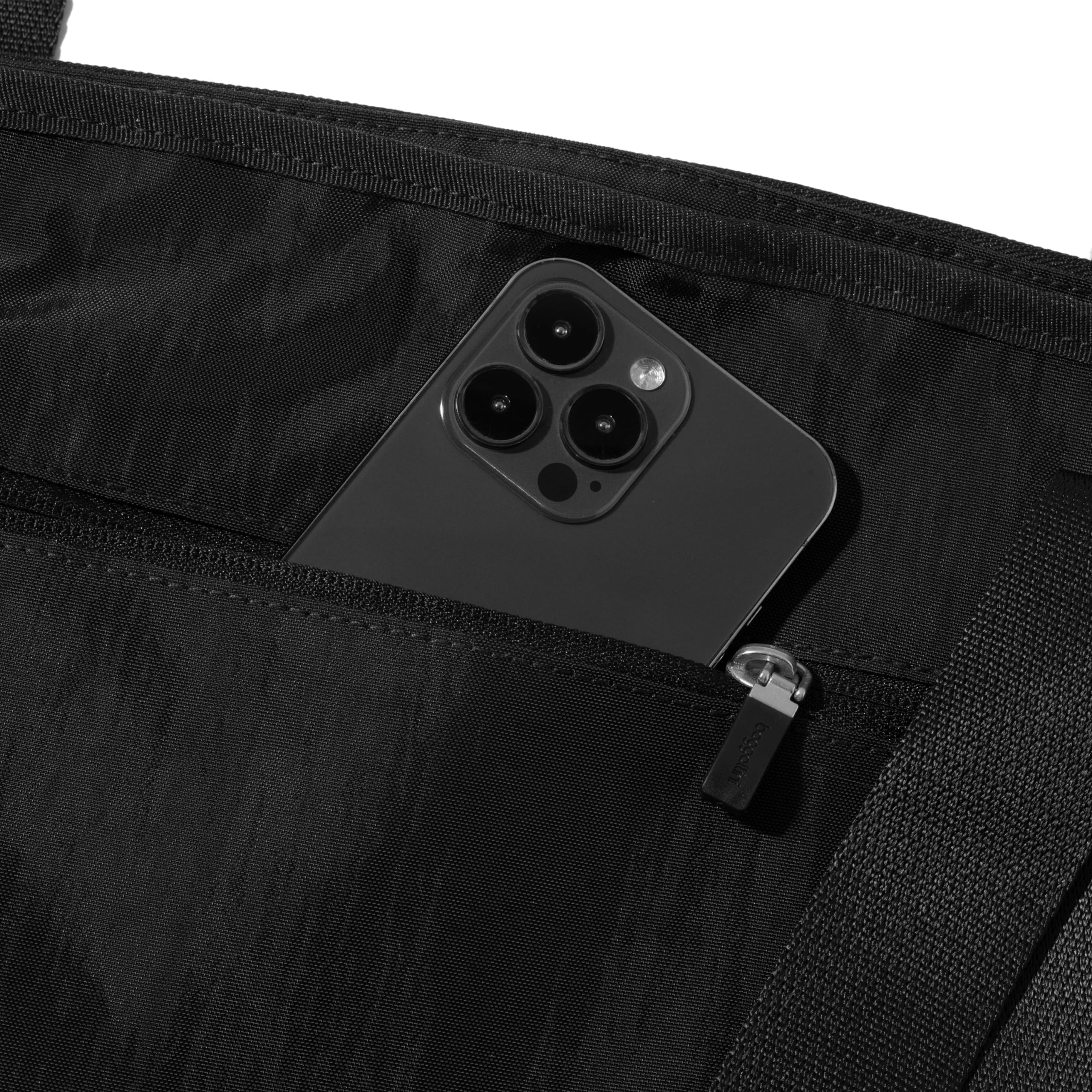 Baggallini Women's Garment Bag - Image 7